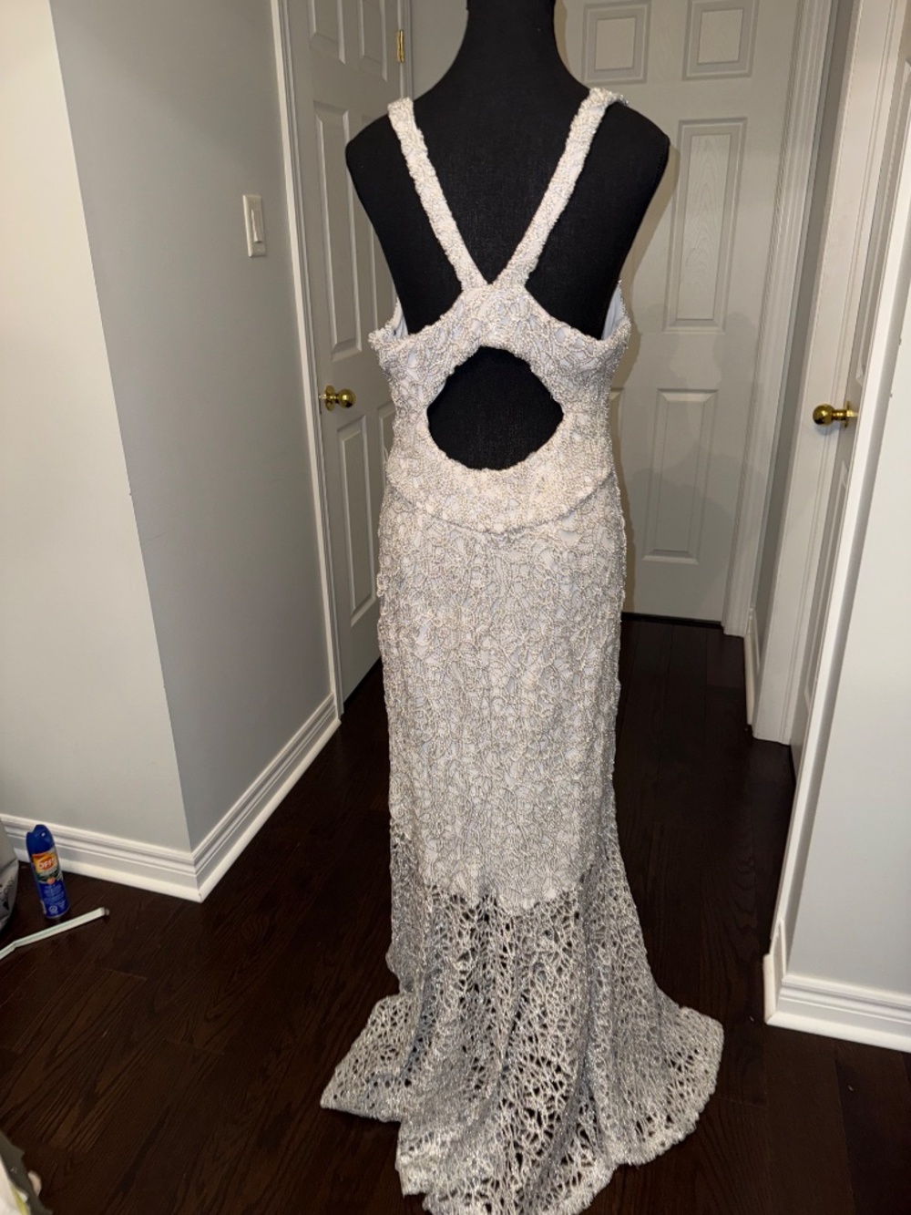 White floor length down - size L - Picture 4 of 4